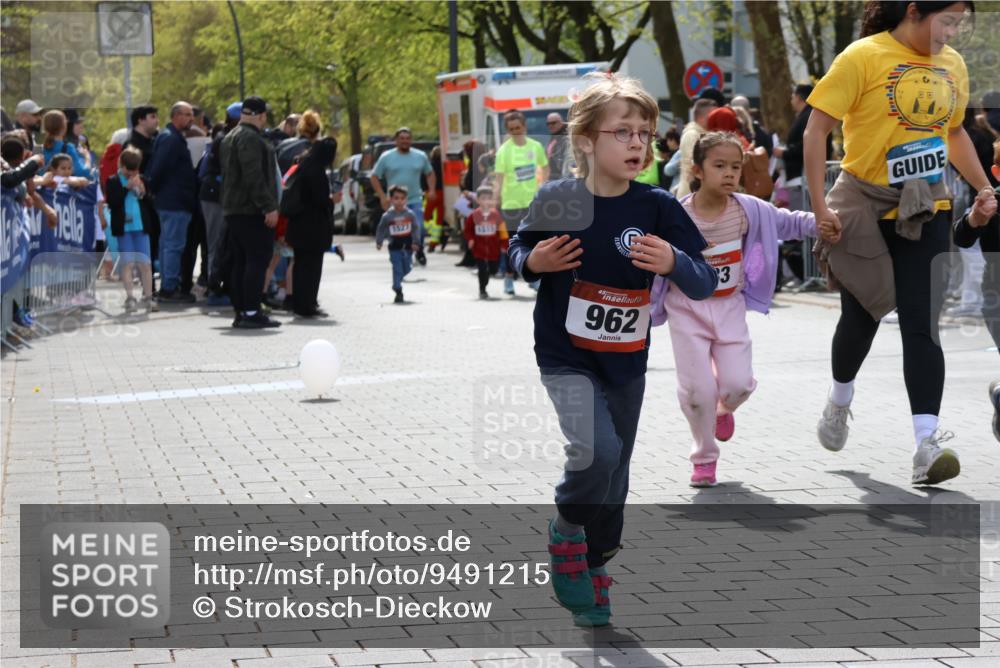 12.04.2026 - 45. Internationalen Wilhelmsburger Insellauf Strokosch-Dieckow http://msf.ph/oto/9491215 12.04.2026 14:11:13 Ziel 630, 43, 954, 922, 718, 962, 702, 655, 783 meine-sportfotos.de