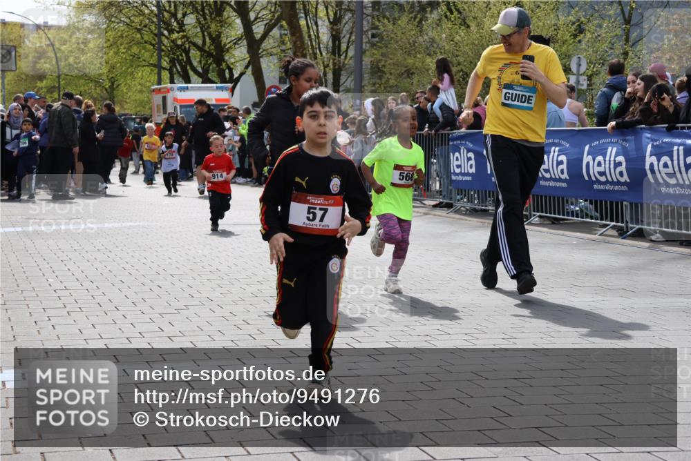 12.04.2026 - 45. Internationalen Wilhelmsburger Insellauf Strokosch-Dieckow http://msf.ph/oto/9491276 12.04.2026 14:10:57 Ziel 1514, 1526, 700, 707, 727, 57, 728, 584, 568, 914 meine-sportfotos.de