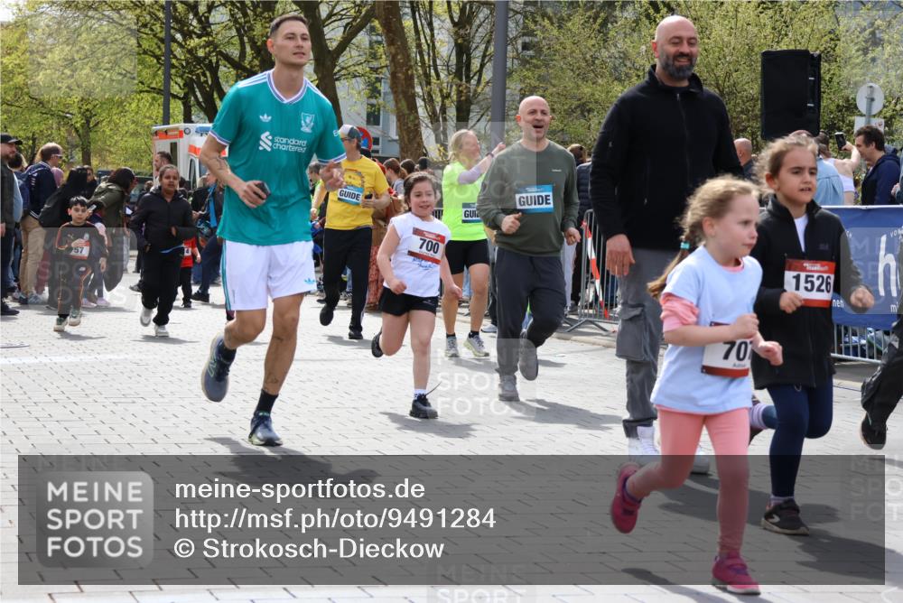 12.04.2026 - 45. Internationalen Wilhelmsburger Insellauf Strokosch-Dieckow http://msf.ph/oto/9491284 12.04.2026 14:10:53 Ziel 699, 703, 54, 147, 112, 643, 1514, 1526, 700, 707, 727, 57, 728, 584, 568 meine-sportfotos.de