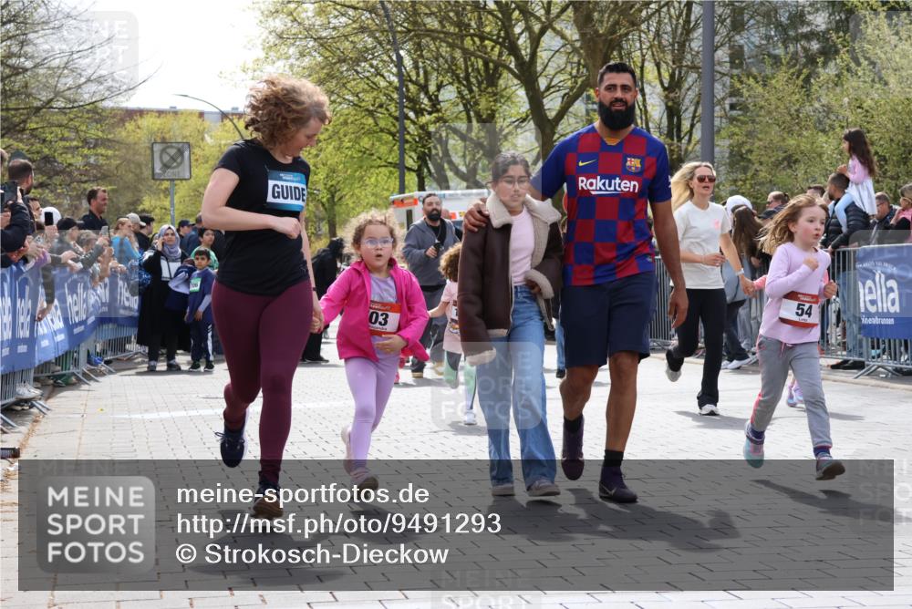 12.04.2026 - 45. Internationalen Wilhelmsburger Insellauf Strokosch-Dieckow http://msf.ph/oto/9491293 12.04.2026 14:10:47 Ziel 202, 709, 195, 912, 188, 430, 210, 701, 699, 703, 54, 147, 112, 643, 1514 meine-sportfotos.de