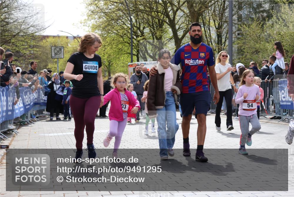 12.04.2026 - 45. Internationalen Wilhelmsburger Insellauf Strokosch-Dieckow http://msf.ph/oto/9491295 12.04.2026 14:10:47 Ziel 202, 709, 195, 912, 188, 430, 210, 701, 699, 703, 54, 147, 112, 643, 1514 meine-sportfotos.de