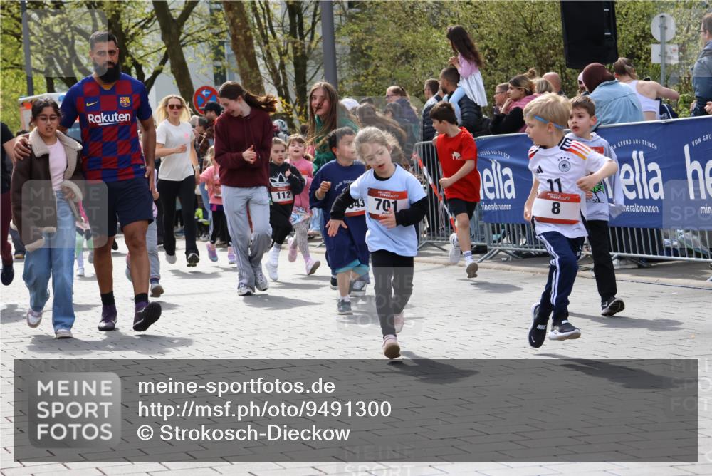 12.04.2026 - 45. Internationalen Wilhelmsburger Insellauf Strokosch-Dieckow http://msf.ph/oto/9491300 12.04.2026 14:10:44 Ziel 553, 204, 705, 645, 910, 613, 789, 202, 709, 195, 912, 188, 430, 210, 701, 699, 703, 54, 147, 112, 643 meine-sportfotos.de