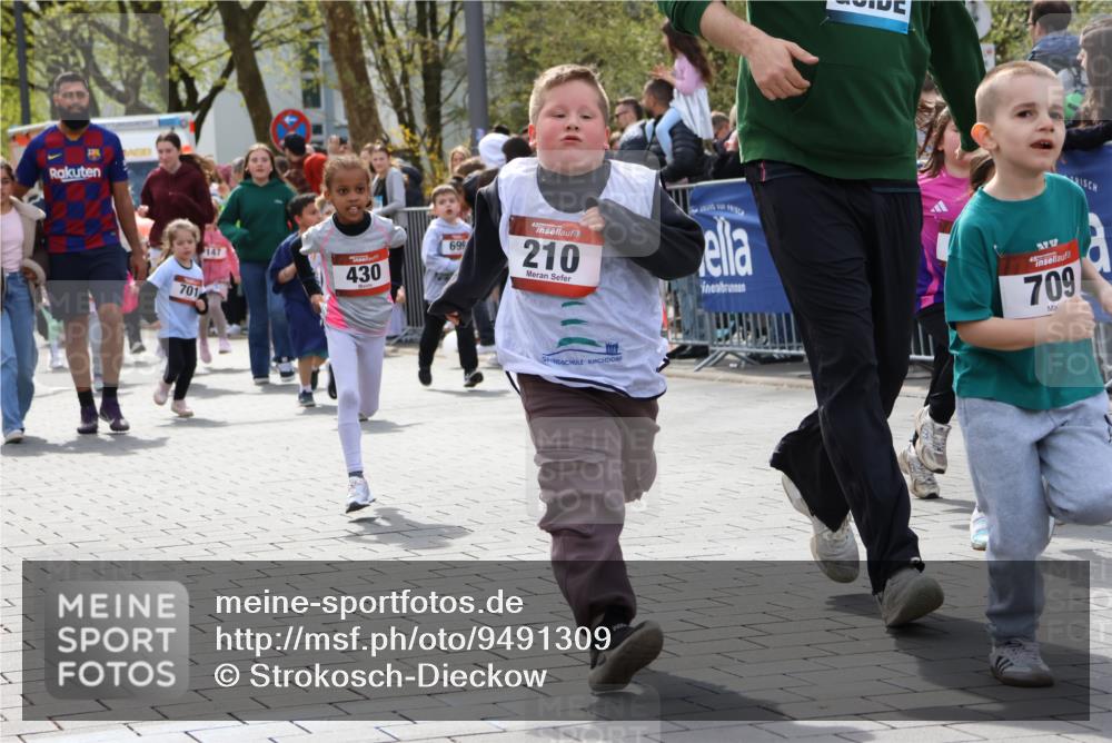 12.04.2026 - 45. Internationalen Wilhelmsburger Insellauf Strokosch-Dieckow http://msf.ph/oto/9491309 12.04.2026 14:10:42 Ziel 229, 553, 204, 705, 645, 910, 613, 789, 202, 709, 195, 912, 188, 430, 210, 701, 699, 703 meine-sportfotos.de