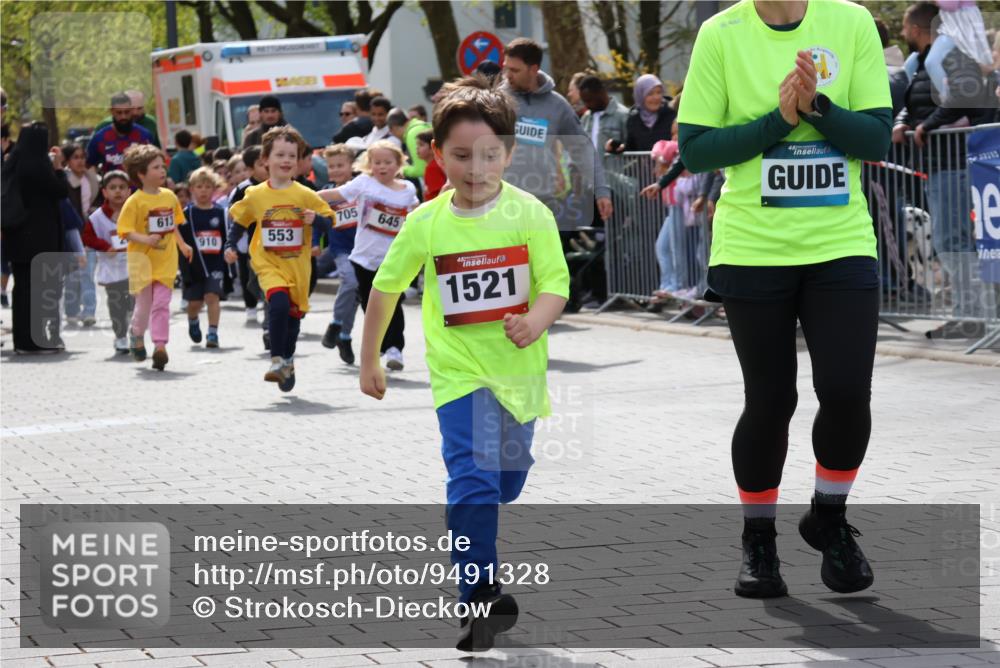12.04.2026 - 45. Internationalen Wilhelmsburger Insellauf Strokosch-Dieckow http://msf.ph/oto/9491328 12.04.2026 14:10:33 Ziel 184, 187, 42, 706, 246, 243, 717, 724, 929, 722, 239, 704, 725, 1521, 714, 726, 229, 553, 204, 705, 645 meine-sportfotos.de