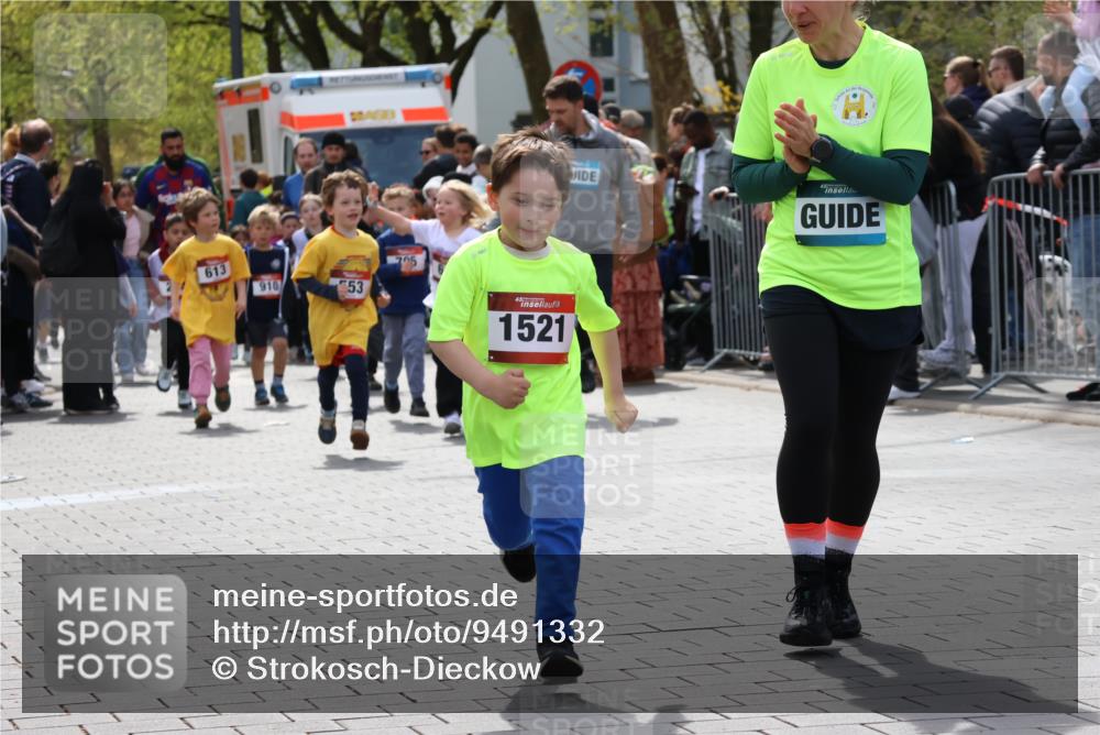 12.04.2026 - 45. Internationalen Wilhelmsburger Insellauf Strokosch-Dieckow http://msf.ph/oto/9491332 12.04.2026 14:10:33 Ziel 184, 187, 42, 706, 246, 243, 717, 724, 929, 722, 239, 704, 725, 1521, 714, 726, 229, 553, 204, 705, 645 meine-sportfotos.de