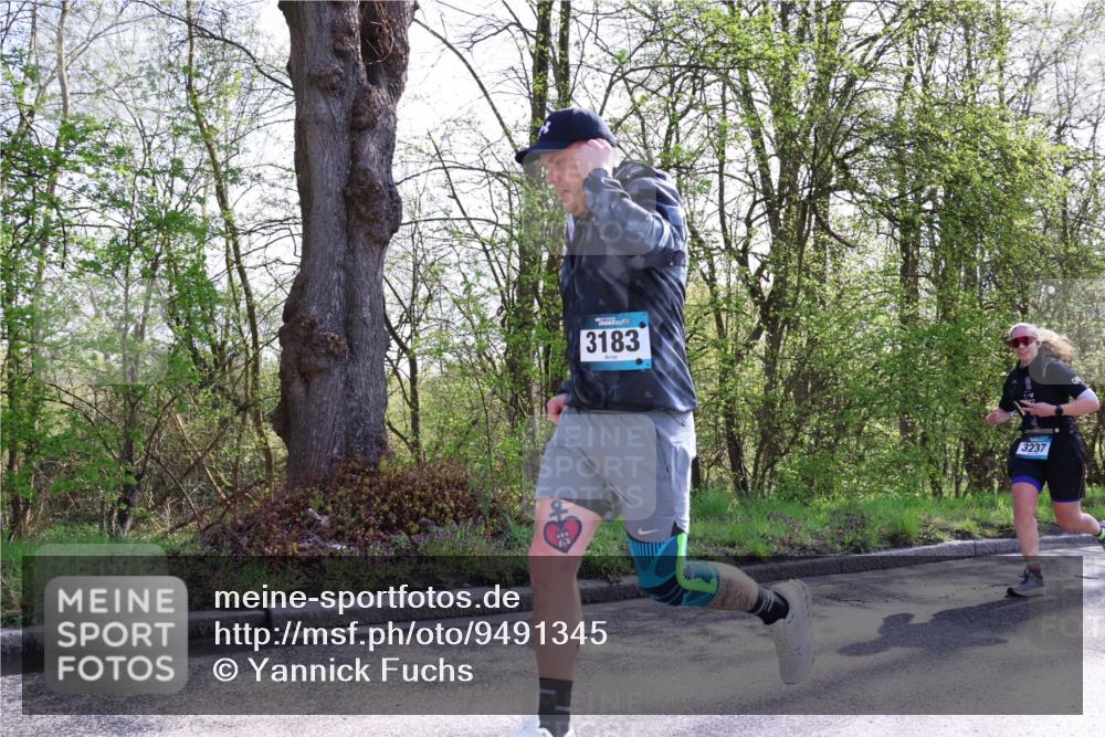 12.04.2026 - 45. Internationalen Wilhelmsburger Insellauf Yannick Fuchs http://msf.ph/oto/9491345 12.04.2026 10:41:25 Laufen 3183, 3237 meine-sportfotos.de