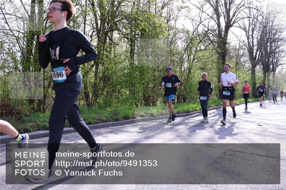 12.04.2026 - 45. Internationalen Wilhelmsburger Insellauf Yannick Fuchs http://msf.ph/oto/9491353 12.04.2026 10:41:26 Laufen 4596, 3576, 2255, 2256 meine-sportfotos.de