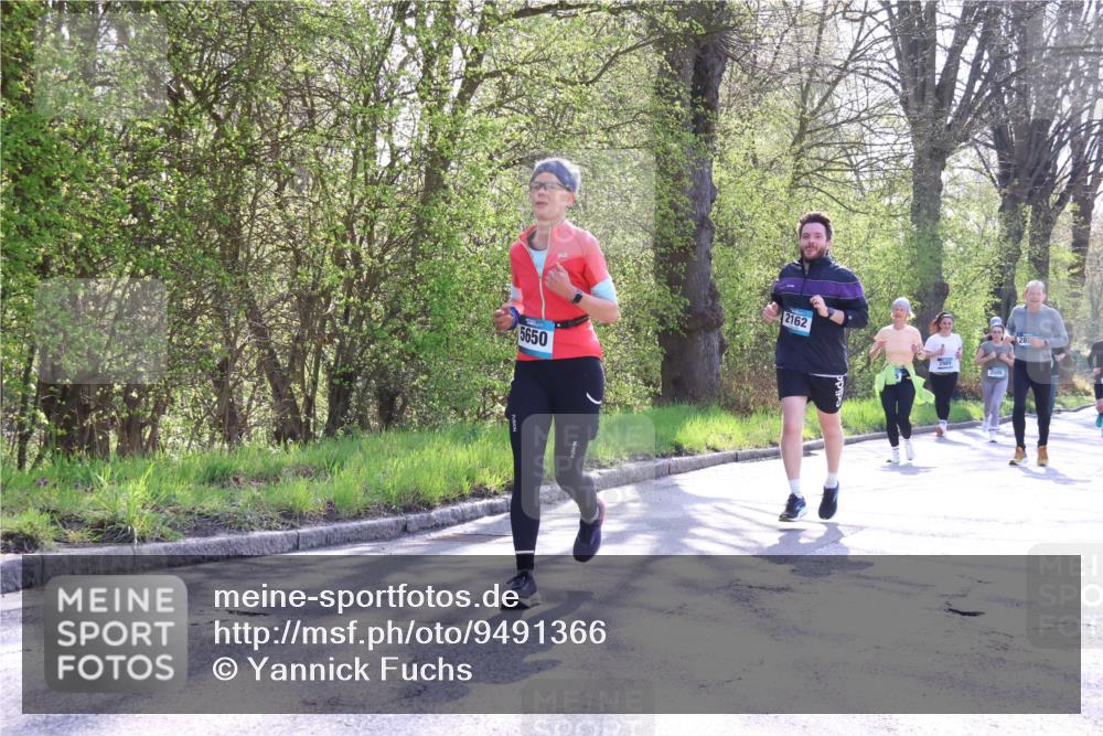 12.04.2026 - 45. Internationalen Wilhelmsburger Insellauf Yannick Fuchs http://msf.ph/oto/9491366 12.04.2026 10:41:28 Laufen 5650, 2162, 3505, 28 meine-sportfotos.de