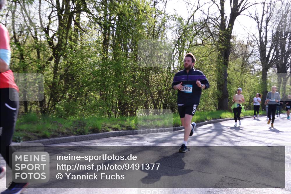 12.04.2026 - 45. Internationalen Wilhelmsburger Insellauf Yannick Fuchs http://msf.ph/oto/9491377 12.04.2026 10:41:30 Laufen 2162 meine-sportfotos.de