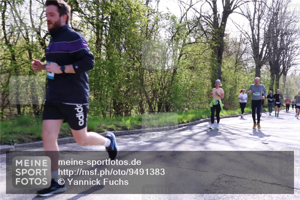12.04.2026 - 45. Internationalen Wilhelmsburger Insellauf Yannick Fuchs http://msf.ph/oto/9491383 12.04.2026 10:41:31 Laufen 2855 meine-sportfotos.de