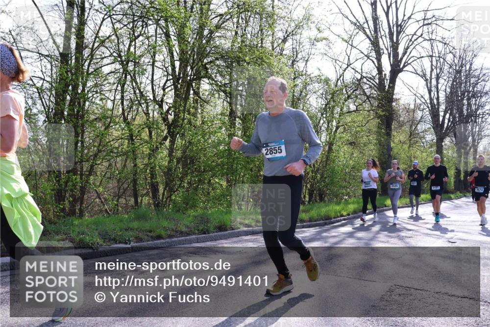 12.04.2026 - 45. Internationalen Wilhelmsburger Insellauf Yannick Fuchs http://msf.ph/oto/9491401 12.04.2026 10:41:35 Laufen 2855, 2985, 4457, 3505, 3151, 3674 meine-sportfotos.de