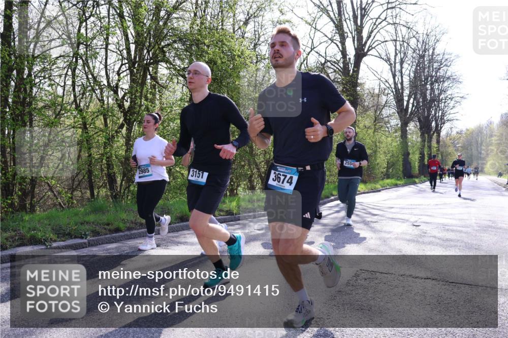 12.04.2026 - 45. Internationalen Wilhelmsburger Insellauf Yannick Fuchs http://msf.ph/oto/9491415 12.04.2026 10:41:38 Laufen 2985, 3151, 3674, 255 meine-sportfotos.de