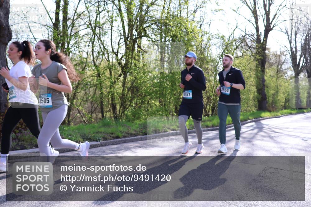 12.04.2026 - 45. Internationalen Wilhelmsburger Insellauf Yannick Fuchs http://msf.ph/oto/9491420 12.04.2026 10:41:39 Laufen 985, 3505, 4457, 2554 meine-sportfotos.de