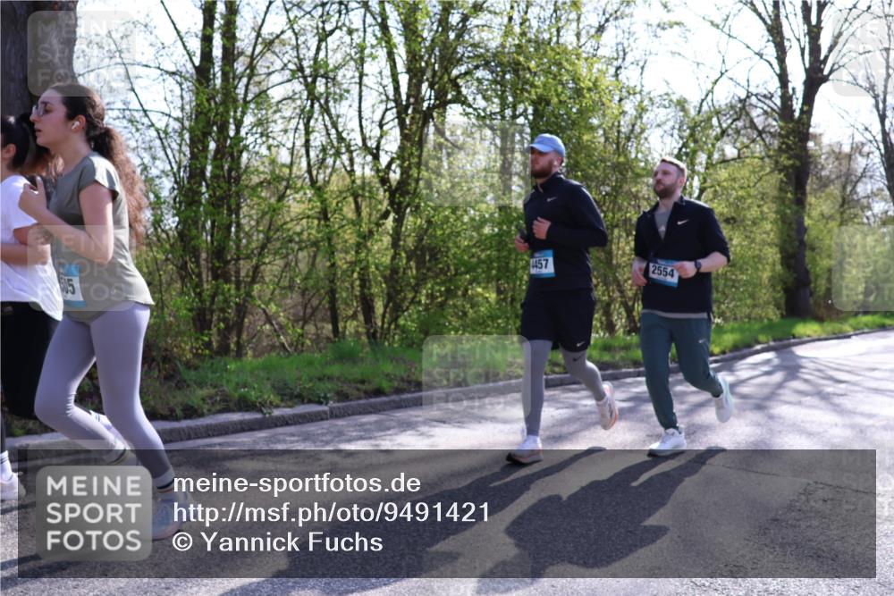 12.04.2026 - 45. Internationalen Wilhelmsburger Insellauf Yannick Fuchs http://msf.ph/oto/9491421 12.04.2026 10:41:39 Laufen 7, 4457, 2554 meine-sportfotos.de