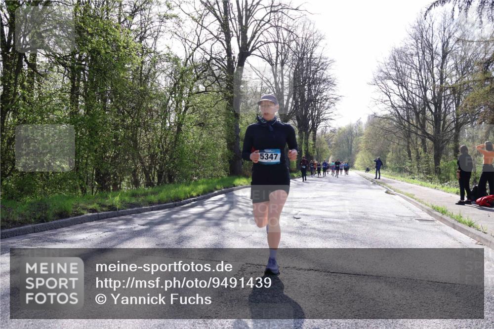 12.04.2026 - 45. Internationalen Wilhelmsburger Insellauf Yannick Fuchs http://msf.ph/oto/9491439 12.04.2026 10:41:42 Laufen 5347 meine-sportfotos.de