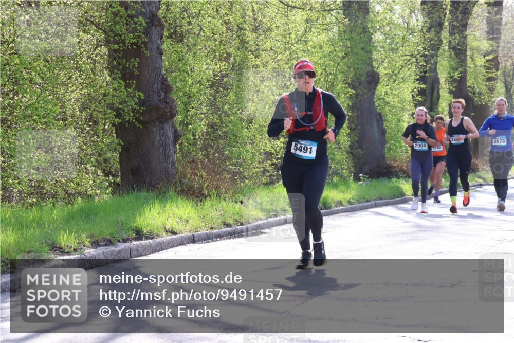 12.04.2026 - 45. Internationalen Wilhelmsburger Insellauf Yannick Fuchs http://msf.ph/oto/9491457 12.04.2026 10:41:47 Laufen 5491, 2004, 5740, 2978 meine-sportfotos.de
