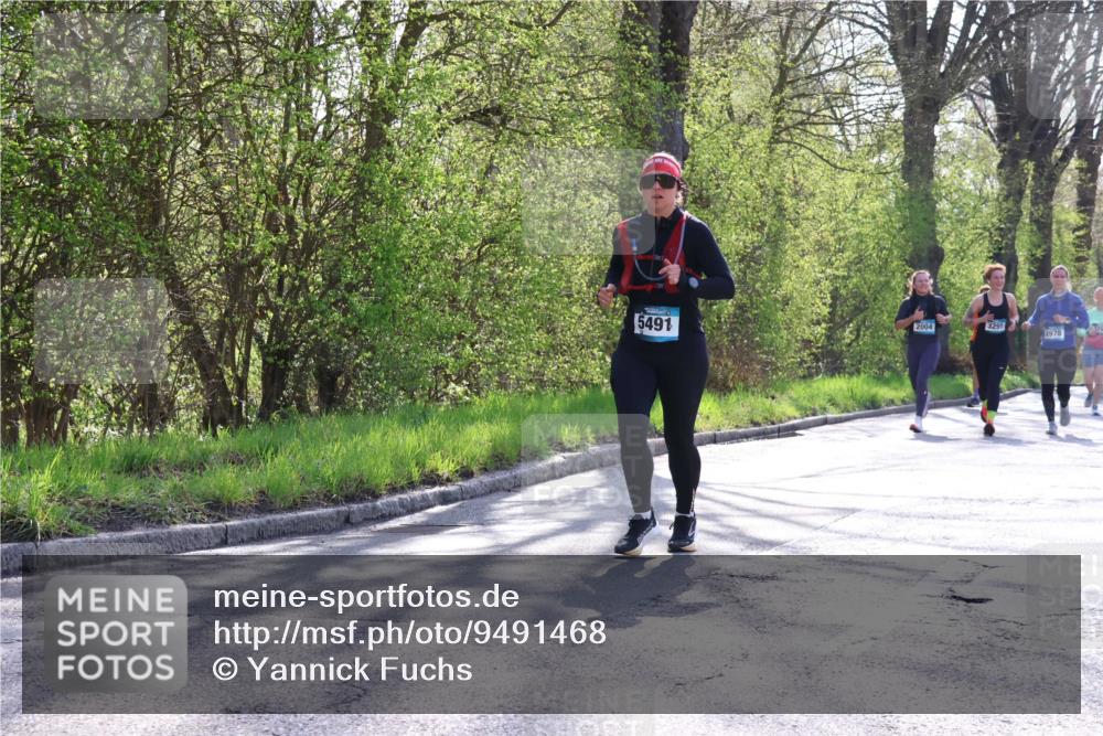 12.04.2026 - 45. Internationalen Wilhelmsburger Insellauf Yannick Fuchs http://msf.ph/oto/9491468 12.04.2026 10:41:48 Laufen 5491, 2004, 3291, 2978 meine-sportfotos.de