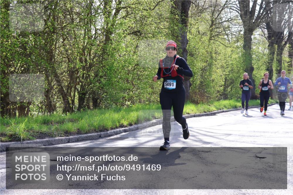 12.04.2026 - 45. Internationalen Wilhelmsburger Insellauf Yannick Fuchs http://msf.ph/oto/9491469 12.04.2026 10:41:48 Laufen 5491, 2004, 3291, 2978 meine-sportfotos.de