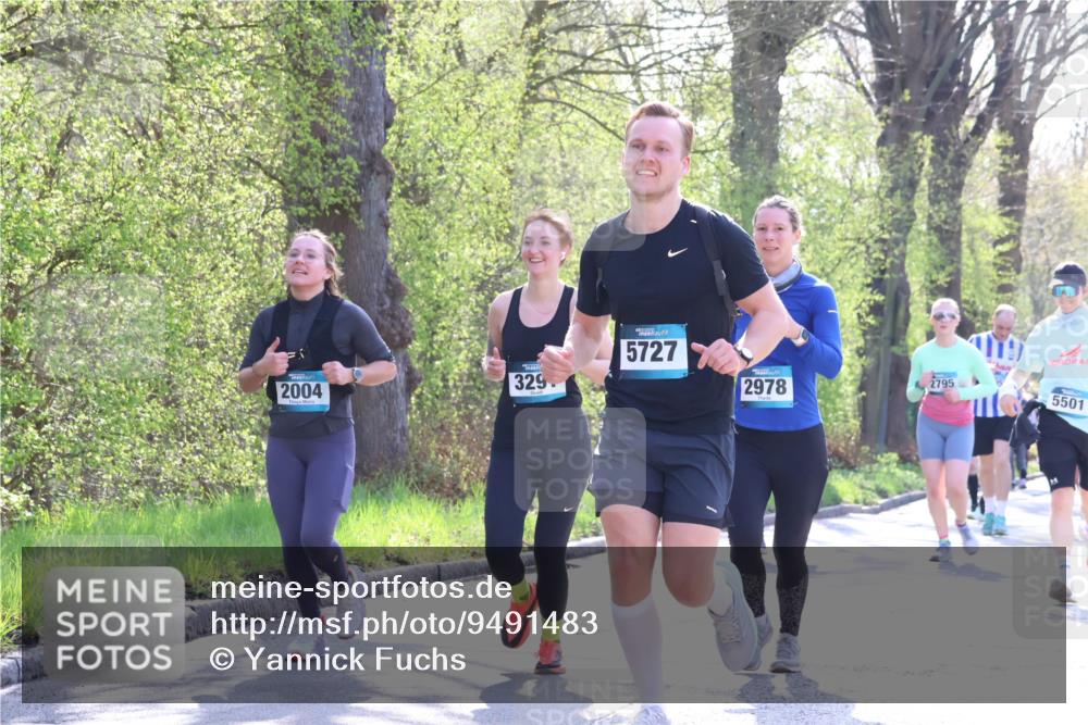 12.04.2026 - 45. Internationalen Wilhelmsburger Insellauf Yannick Fuchs http://msf.ph/oto/9491483 12.04.2026 10:41:51 Laufen 329, 2004, 5727, 2978, 2795, 5501 meine-sportfotos.de