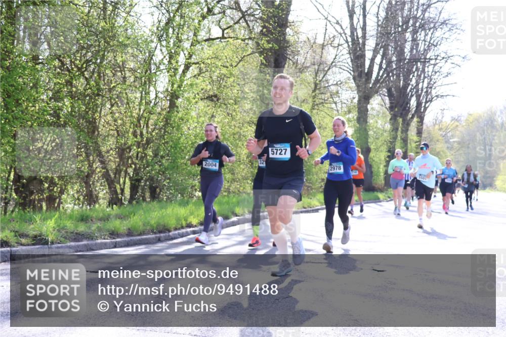 12.04.2026 - 45. Internationalen Wilhelmsburger Insellauf Yannick Fuchs http://msf.ph/oto/9491488 12.04.2026 10:41:52 Laufen 32, 2004, 5727, 2978, 3501 meine-sportfotos.de