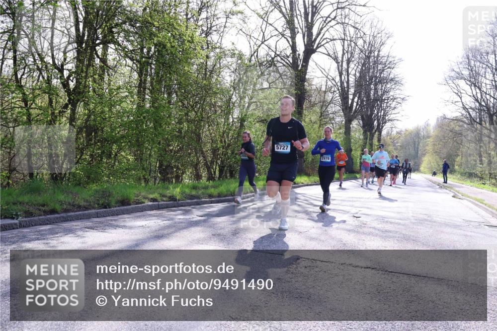 12.04.2026 - 45. Internationalen Wilhelmsburger Insellauf Yannick Fuchs http://msf.ph/oto/9491490 12.04.2026 10:41:52 Laufen 5727, 2978 meine-sportfotos.de