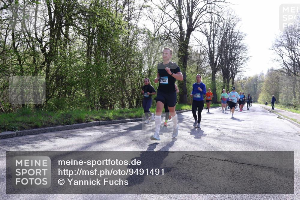 12.04.2026 - 45. Internationalen Wilhelmsburger Insellauf Yannick Fuchs http://msf.ph/oto/9491491 12.04.2026 10:41:53 Laufen 5727, 2978 meine-sportfotos.de