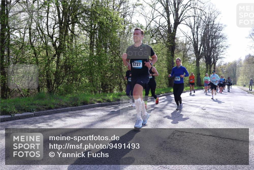 12.04.2026 - 45. Internationalen Wilhelmsburger Insellauf Yannick Fuchs http://msf.ph/oto/9491493 12.04.2026 10:41:53 Laufen 5727, 2978, 5501 meine-sportfotos.de