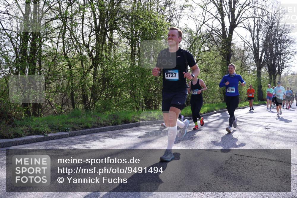 12.04.2026 - 45. Internationalen Wilhelmsburger Insellauf Yannick Fuchs http://msf.ph/oto/9491494 12.04.2026 10:41:53 Laufen 5727, 3291, 2978, 5740, 5501 meine-sportfotos.de