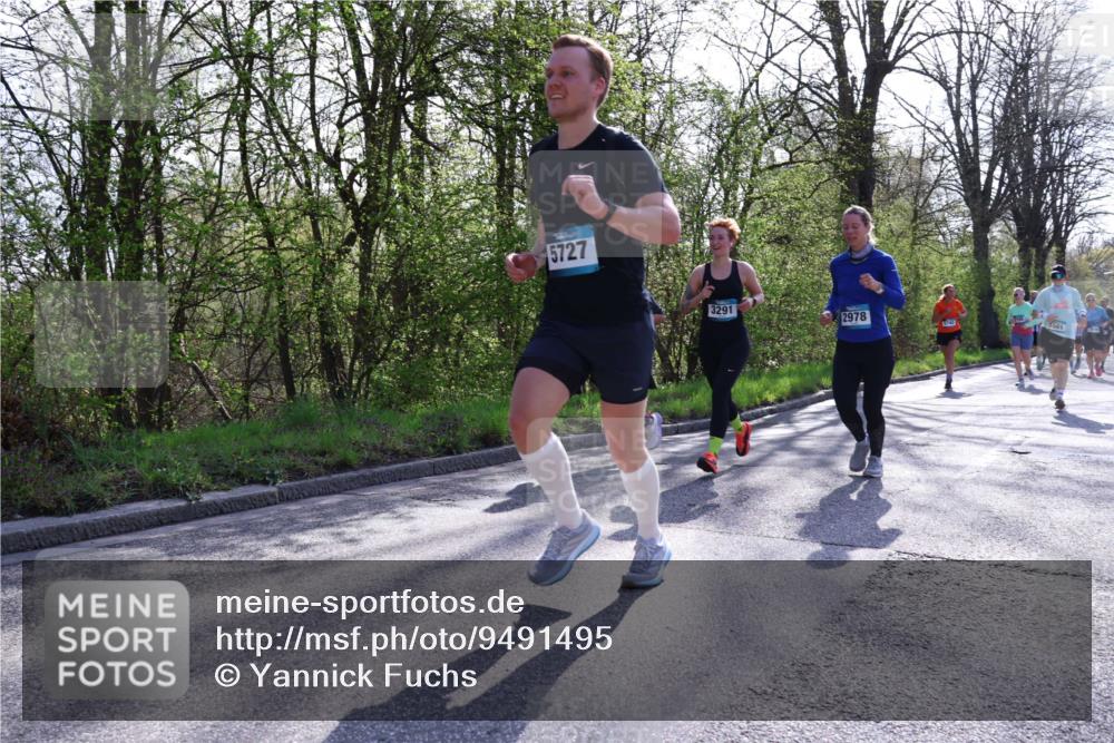 12.04.2026 - 45. Internationalen Wilhelmsburger Insellauf Yannick Fuchs http://msf.ph/oto/9491495 12.04.2026 10:41:53 Laufen 5727, 3291, 2978, 5740, 5501 meine-sportfotos.de