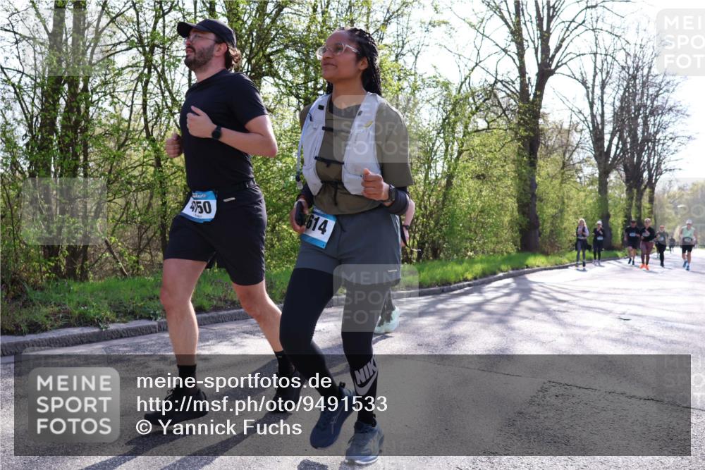 12.04.2026 - 45. Internationalen Wilhelmsburger Insellauf Yannick Fuchs http://msf.ph/oto/9491533 12.04.2026 10:42:01 Laufen 450, 614 meine-sportfotos.de