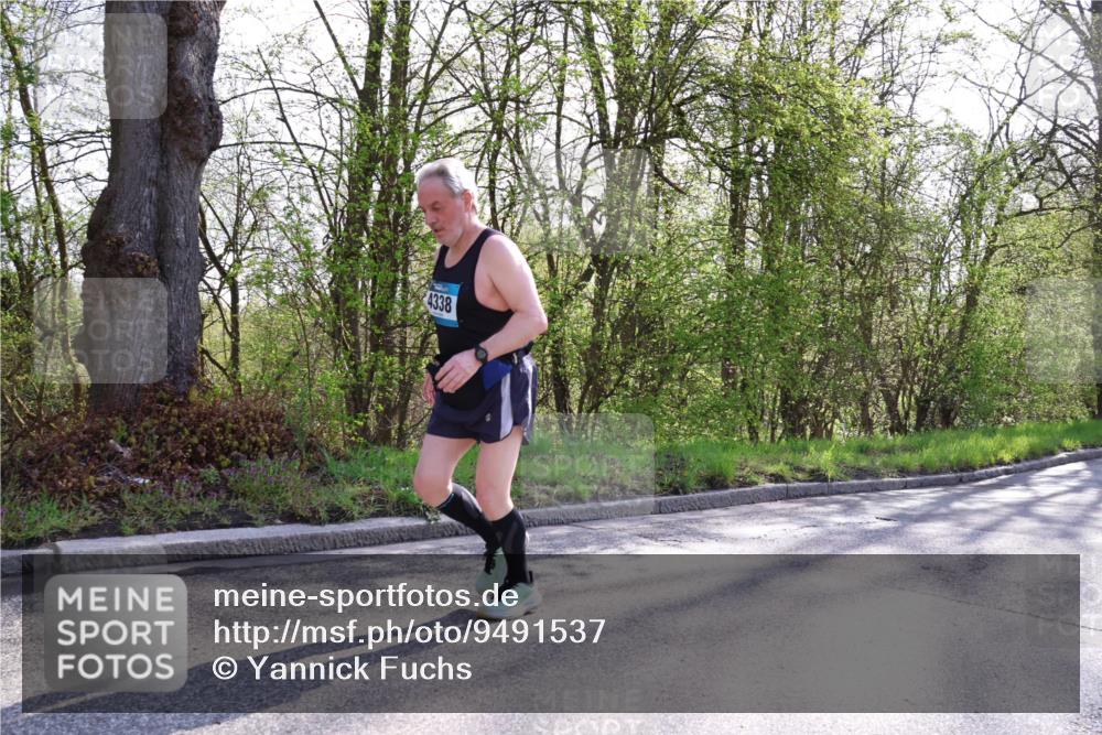 12.04.2026 - 45. Internationalen Wilhelmsburger Insellauf Yannick Fuchs http://msf.ph/oto/9491537 12.04.2026 10:42:02 Laufen 4338 meine-sportfotos.de