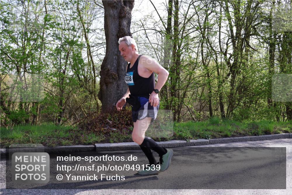 12.04.2026 - 45. Internationalen Wilhelmsburger Insellauf Yannick Fuchs http://msf.ph/oto/9491539 12.04.2026 10:42:02 Laufen 4338 meine-sportfotos.de