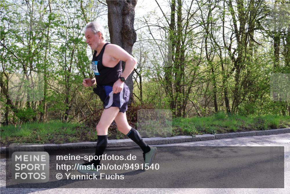 12.04.2026 - 45. Internationalen Wilhelmsburger Insellauf Yannick Fuchs http://msf.ph/oto/9491540 12.04.2026 10:42:02 Laufen 4318 meine-sportfotos.de