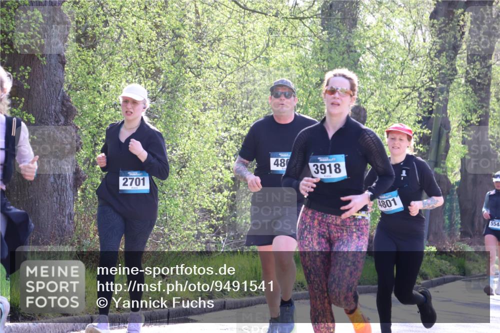 12.04.2026 - 45. Internationalen Wilhelmsburger Insellauf Yannick Fuchs http://msf.ph/oto/9491541 12.04.2026 10:42:03 Laufen 2701, 48, 3918, 4801, 554 meine-sportfotos.de