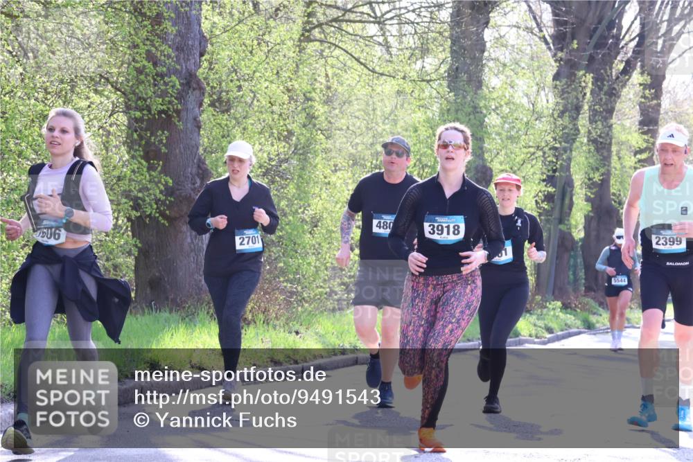 12.04.2026 - 45. Internationalen Wilhelmsburger Insellauf Yannick Fuchs http://msf.ph/oto/9491543 12.04.2026 10:42:04 Laufen 506, 2701, 480, 3918, 5544, 2399 meine-sportfotos.de