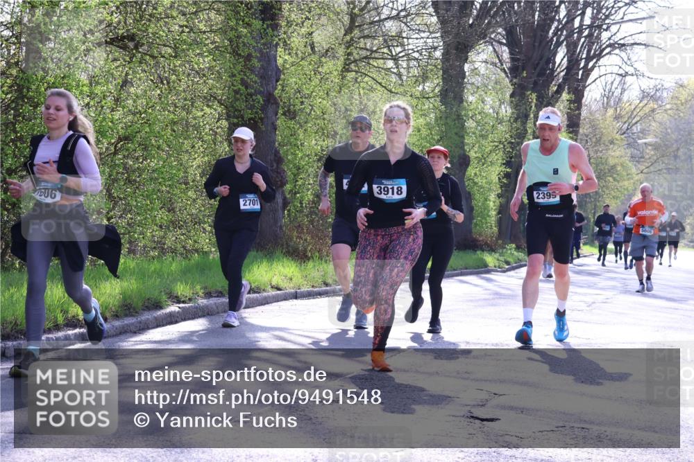12.04.2026 - 45. Internationalen Wilhelmsburger Insellauf Yannick Fuchs http://msf.ph/oto/9491548 12.04.2026 10:42:05 Laufen 3918, 2399, 506, 2701, 5006 meine-sportfotos.de
