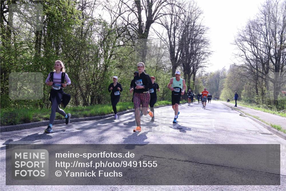 12.04.2026 - 45. Internationalen Wilhelmsburger Insellauf Yannick Fuchs http://msf.ph/oto/9491555 12.04.2026 10:42:06 Laufen 2606, 3918, 4801, 2399 meine-sportfotos.de