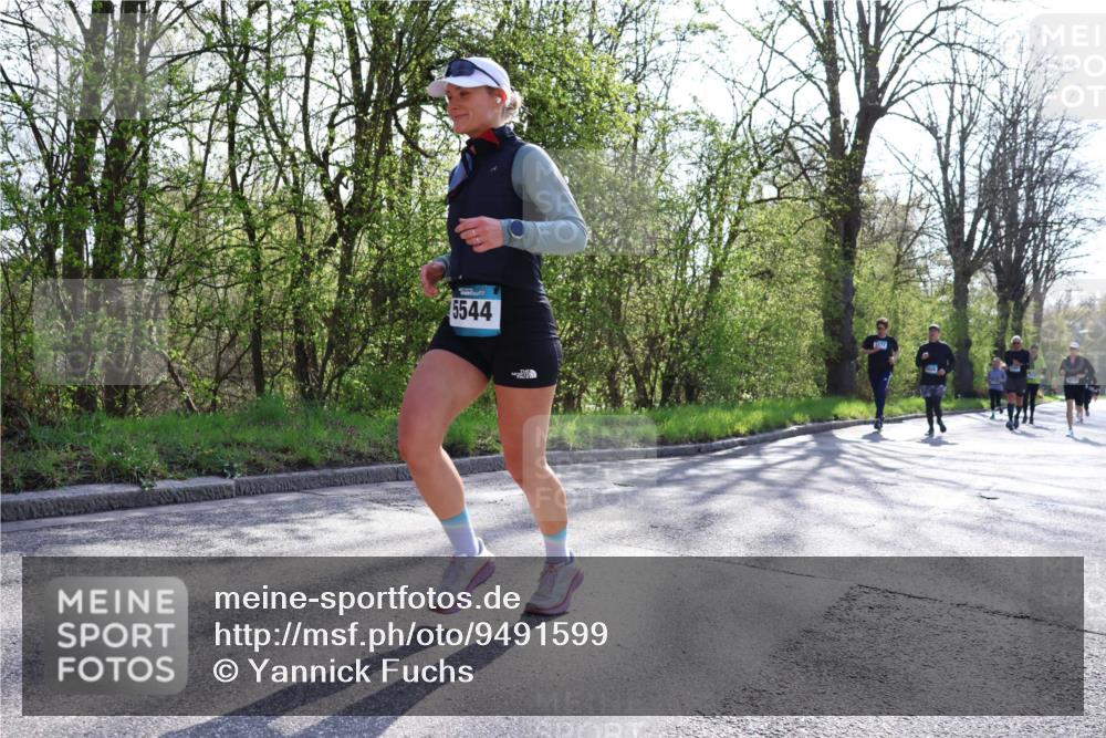 12.04.2026 - 45. Internationalen Wilhelmsburger Insellauf Yannick Fuchs http://msf.ph/oto/9491599 12.04.2026 10:42:14 Laufen 5544 meine-sportfotos.de