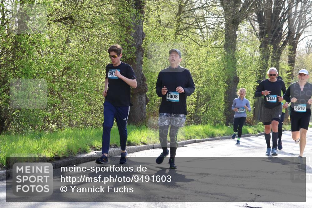 12.04.2026 - 45. Internationalen Wilhelmsburger Insellauf Yannick Fuchs http://msf.ph/oto/9491603 12.04.2026 10:42:15 Laufen 357, 4008, 4499, 3488, 5618 meine-sportfotos.de