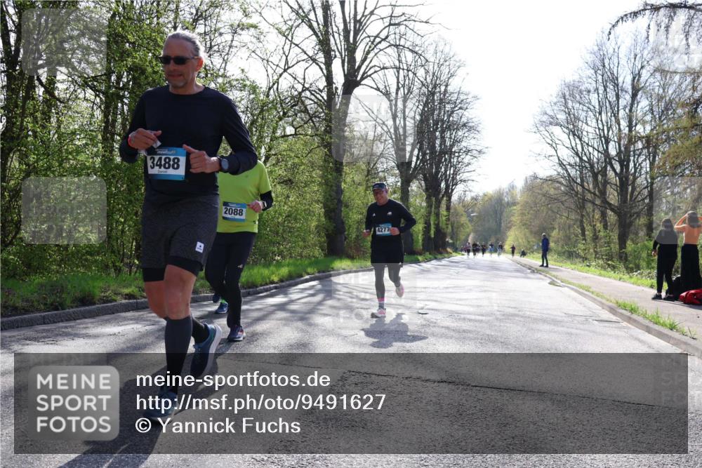 12.04.2026 - 45. Internationalen Wilhelmsburger Insellauf Yannick Fuchs http://msf.ph/oto/9491627 12.04.2026 10:42:20 Laufen 3488, 2088, 4277 meine-sportfotos.de