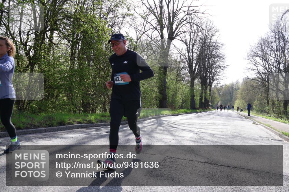 12.04.2026 - 45. Internationalen Wilhelmsburger Insellauf Yannick Fuchs http://msf.ph/oto/9491636 12.04.2026 10:42:22 Laufen 427 meine-sportfotos.de