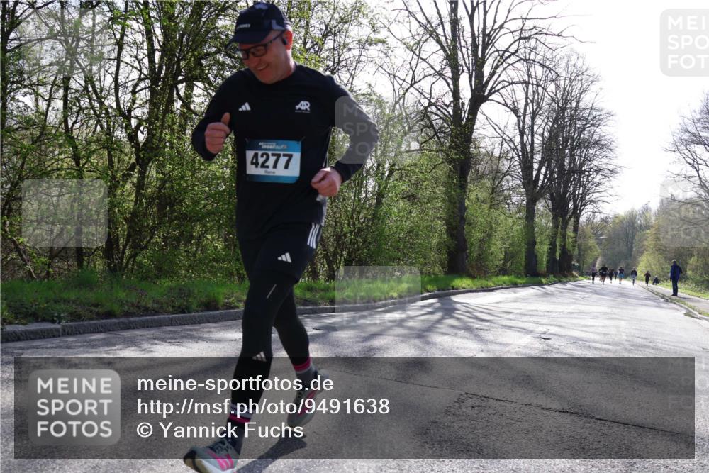 12.04.2026 - 45. Internationalen Wilhelmsburger Insellauf Yannick Fuchs http://msf.ph/oto/9491638 12.04.2026 10:42:22 Laufen 4277 meine-sportfotos.de