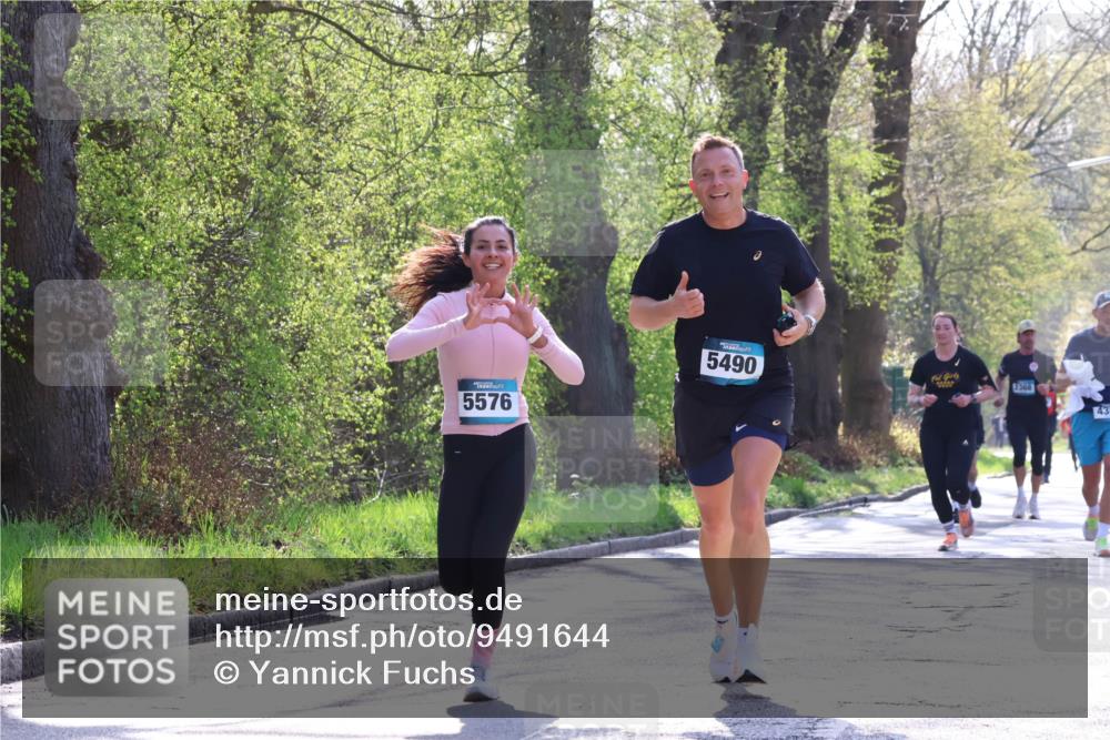 12.04.2026 - 45. Internationalen Wilhelmsburger Insellauf Yannick Fuchs http://msf.ph/oto/9491644 12.04.2026 10:42:34 Laufen 5576, 5490, 2368, 435 meine-sportfotos.de