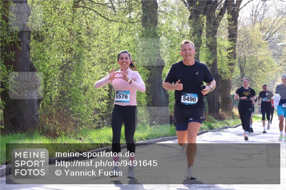 12.04.2026 - 45. Internationalen Wilhelmsburger Insellauf Yannick Fuchs http://msf.ph/oto/9491645 12.04.2026 10:42:34 Laufen 5576, 5490, 2368 meine-sportfotos.de