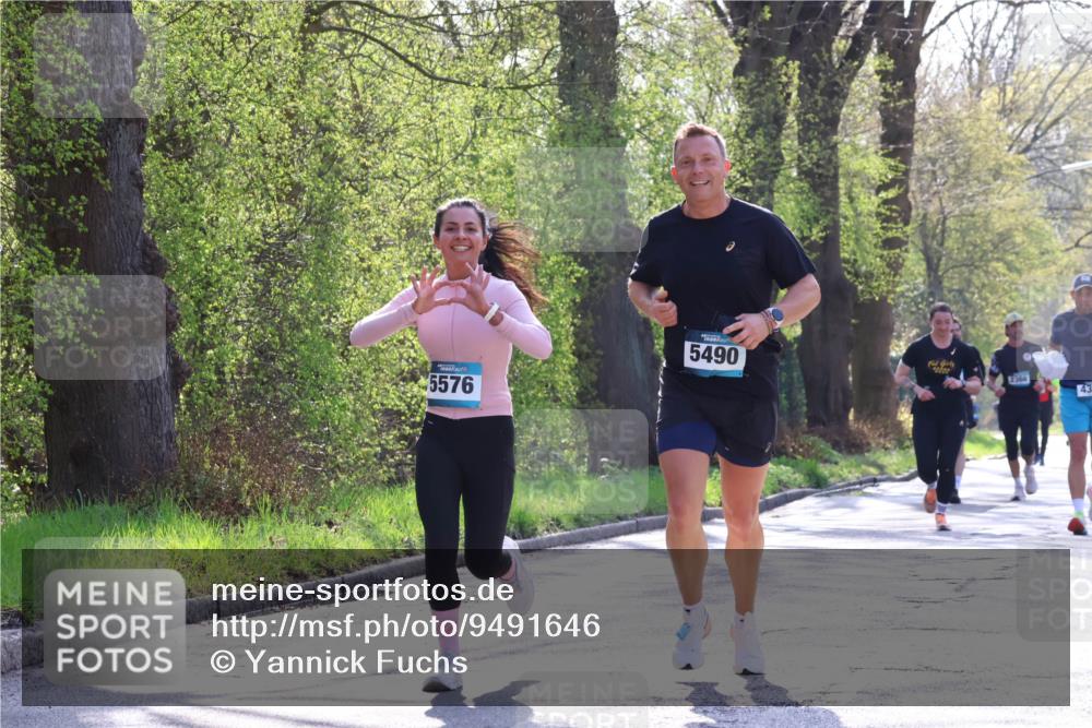 12.04.2026 - 45. Internationalen Wilhelmsburger Insellauf Yannick Fuchs http://msf.ph/oto/9491646 12.04.2026 10:42:34 Laufen 5576, 5490, 2368, 43 meine-sportfotos.de