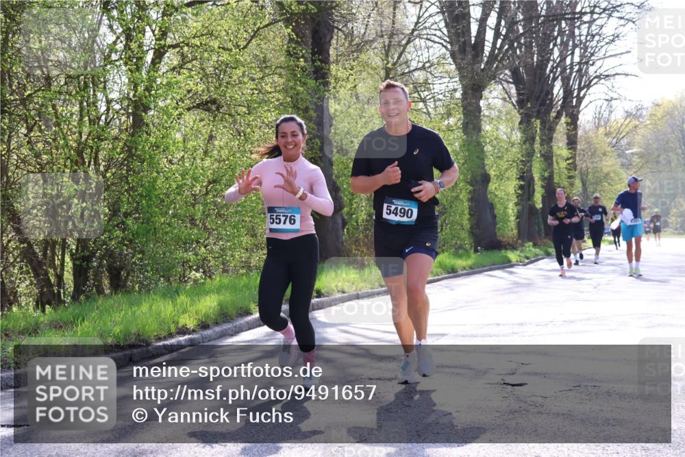 12.04.2026 - 45. Internationalen Wilhelmsburger Insellauf Yannick Fuchs http://msf.ph/oto/9491657 12.04.2026 10:42:36 Laufen 5576, 5490, 389 meine-sportfotos.de