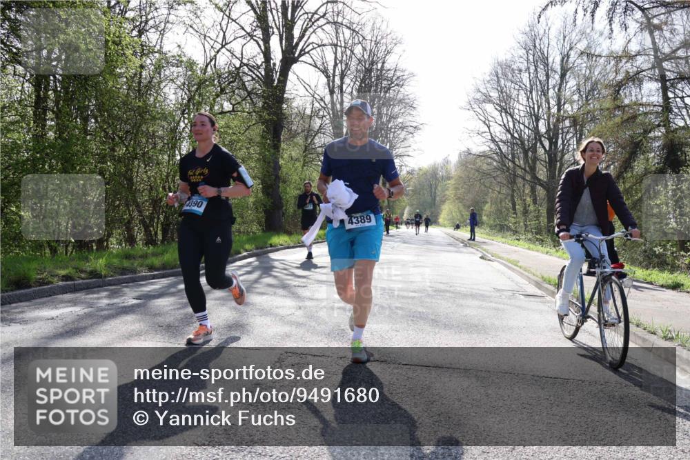 12.04.2026 - 45. Internationalen Wilhelmsburger Insellauf Yannick Fuchs http://msf.ph/oto/9491680 12.04.2026 10:42:43 Laufen 10000, 0000, 4390, 5617, 4389 meine-sportfotos.de