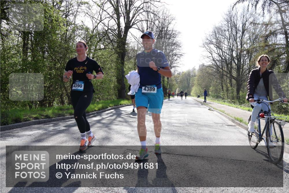 12.04.2026 - 45. Internationalen Wilhelmsburger Insellauf Yannick Fuchs http://msf.ph/oto/9491681 12.04.2026 10:42:43 Laufen 0000, 4390, 4389 meine-sportfotos.de