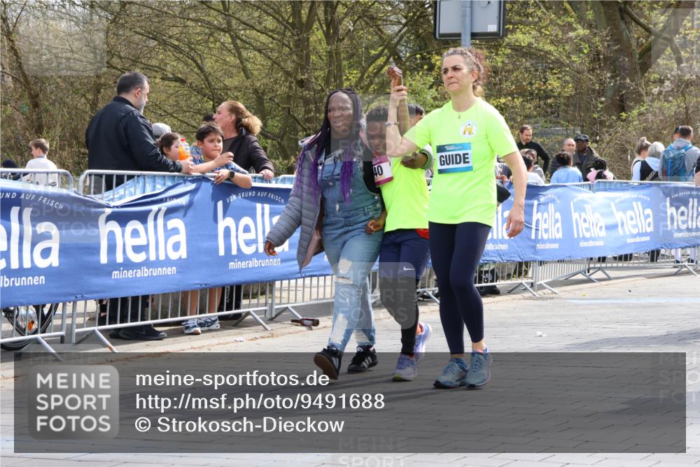 12.04.2026 - 45. Internationalen Wilhelmsburger Insellauf Strokosch-Dieckow http://msf.ph/oto/9491688 12.04.2026 14:56:52 Ziel  meine-sportfotos.de