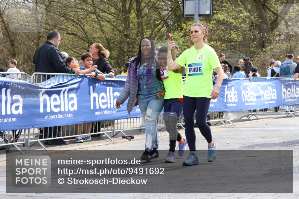 12.04.2026 - 45. Internationalen Wilhelmsburger Insellauf Strokosch-Dieckow http://msf.ph/oto/9491692 12.04.2026 14:56:52 Ziel  meine-sportfotos.de